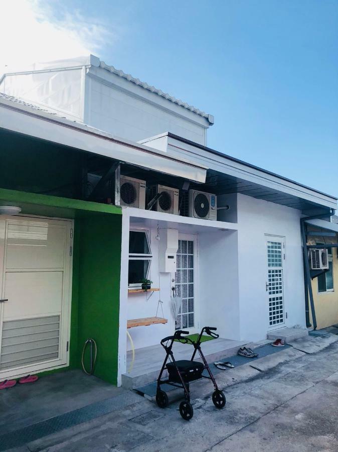 Cong Sen Backpackers Hostel Taitung Bagian luar foto